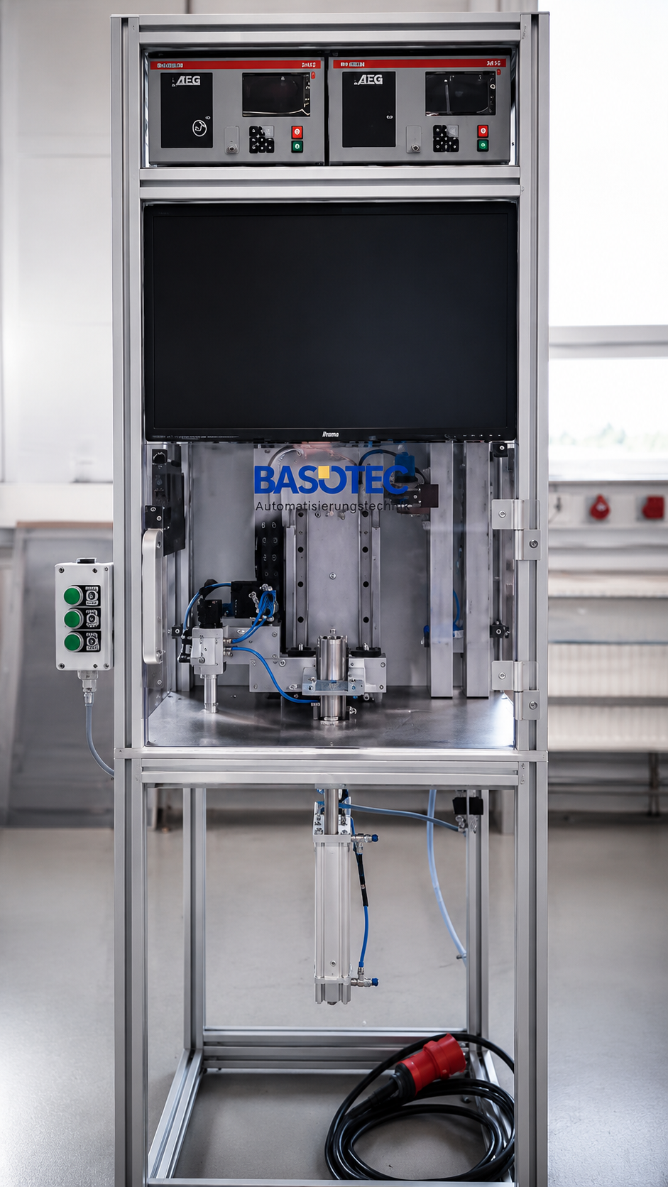 Halbautomatischer Dichtheitsprüfplatz von Basotec